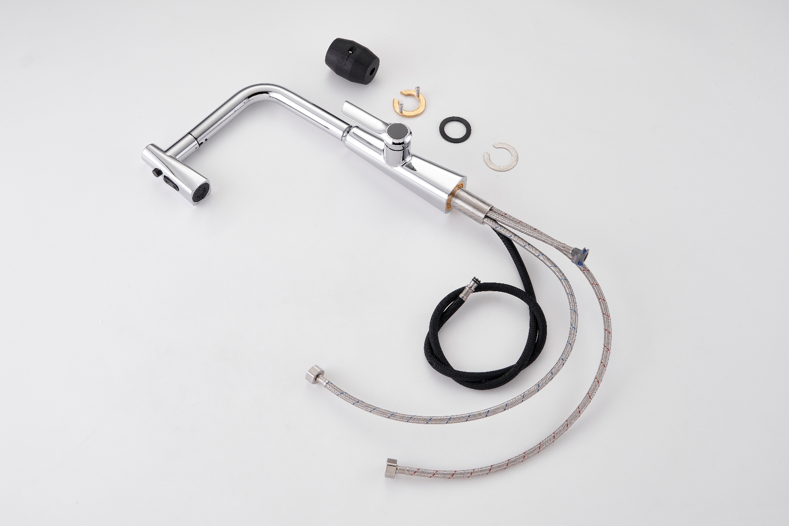 QM-91332 Single Handle Pull-Out Kitchen Faucet QM-91332 Single Handle Pull-Out Kitchen Faucet
